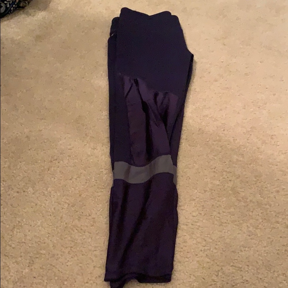 Navy fabletics leggings